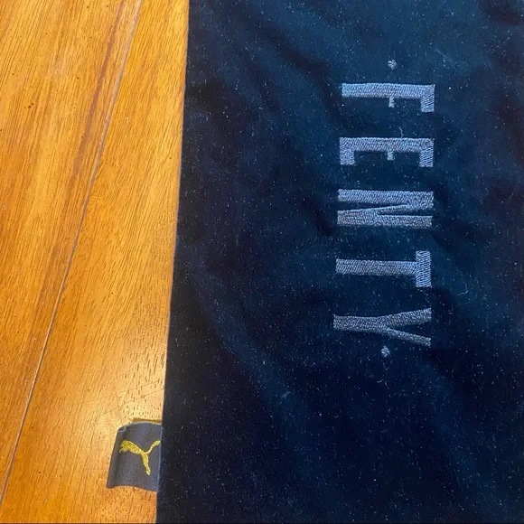 Fenty dust bag - Picture 2 of 3
